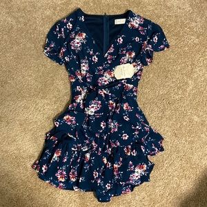 Altar’d State Allure 67 Floral Romper in Navy/Pink